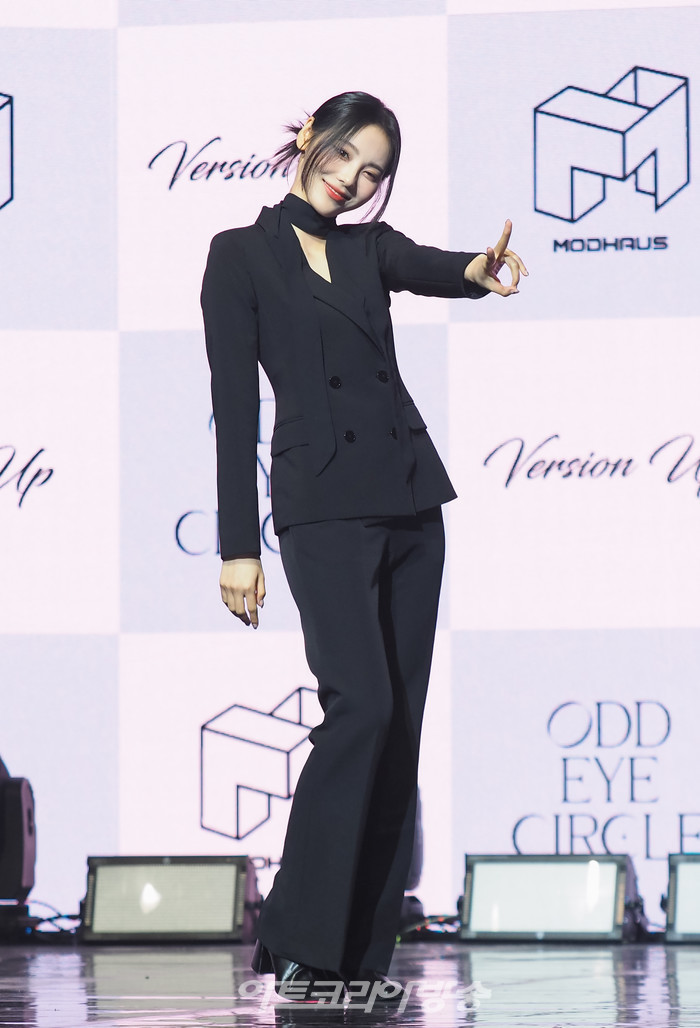 오드아이써클(ODD EYE CIRCLE) 미니앨범 '버전 업'(Version Up) 발매 기념 쇼케이스(진솔) 2023.07.12 사진 ⓒ아트코리아방송 이용선 기자