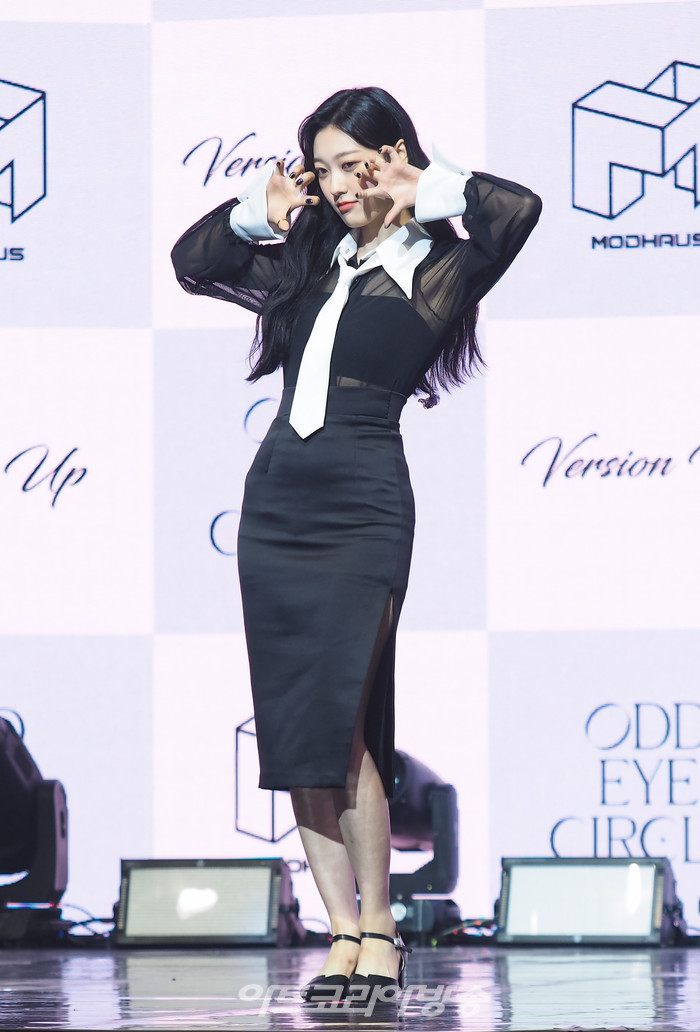 오드아이써클(ODD EYE CIRCLE) 미니앨범 '버전 업'(Version Up) 발매 기념 쇼케이스(최리) 2023.07.12 사진 ⓒ아트코리아방송 이용선 기자