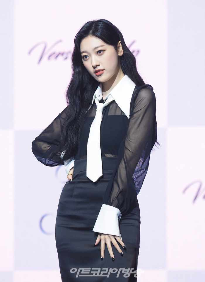 오드아이써클(ODD EYE CIRCLE) 미니앨범 '버전 업'(Version Up) 발매 기념 쇼케이스(최리) 2023.07.12 사진 ⓒ아트코리아방송 이용선 기자