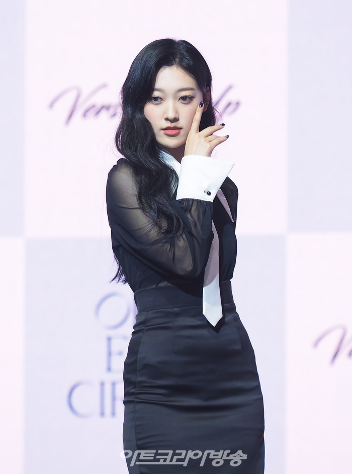 오드아이써클(ODD EYE CIRCLE) 미니앨범 '버전 업'(Version Up) 발매 기념 쇼케이스(최리) 2023.07.12 사진 ⓒ아트코리아방송 이용선 기자