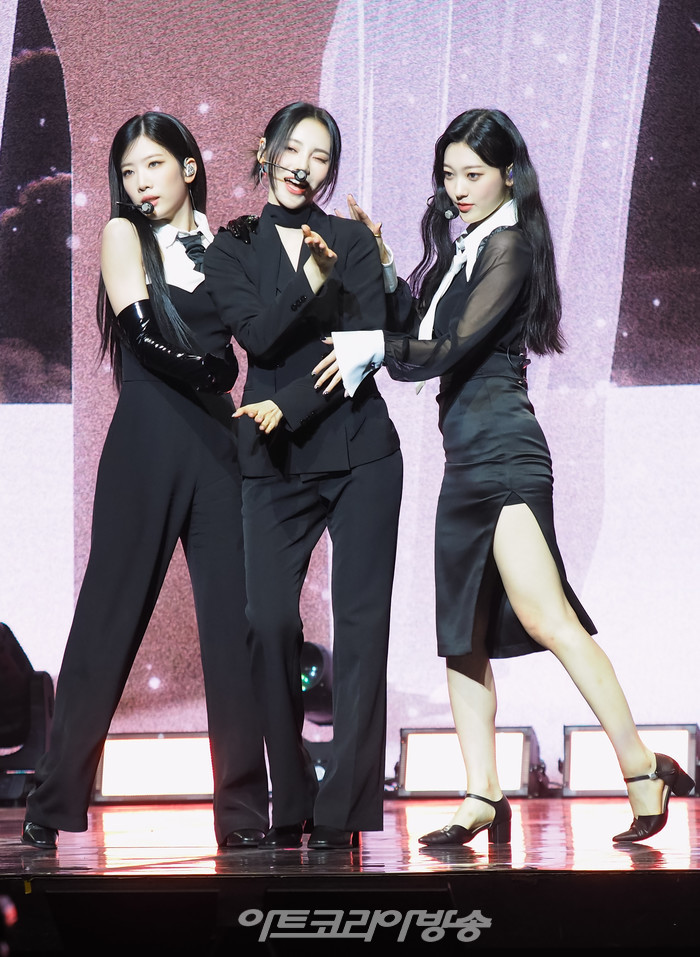 오드아이써클(ODD EYE CIRCLE) 미니앨범 '버전 업'(Version Up) 발매 기념 쇼케이스(진솔-최리-김립) 2023.07.12 사진 ⓒ아트코리아방송 이용선 기자