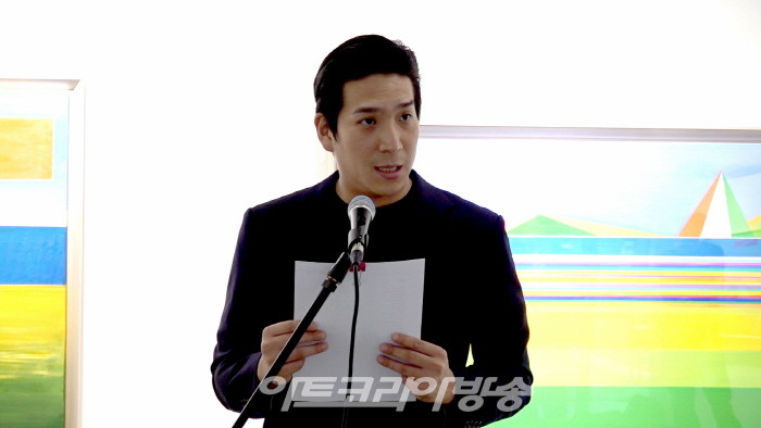 유영쾌 개인전 '빛의 길, 색의 언어로 통찰과 모색’-사회장