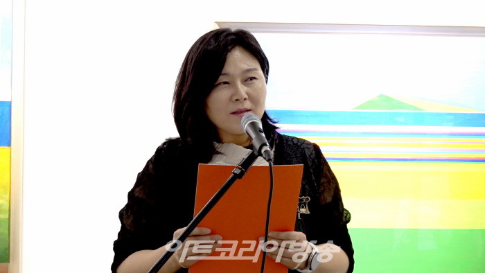 유영쾌 개인전 '빛의 길, 색의 언어로 통찰과 모색’-박지송 한국도슨트협회 이사장 축사