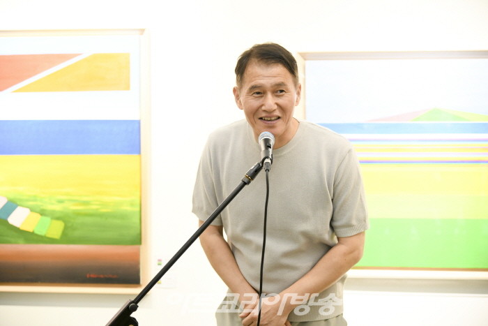 유영쾌 개인전 '빛의 길, 색의 언어로 통찰과 모색’-김월수 평론가 축사