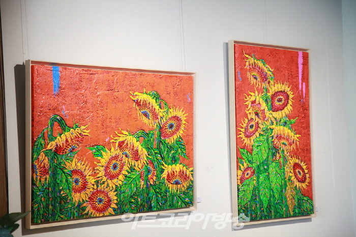 '사는 이야기' 시리즈 작품으로 개인전2