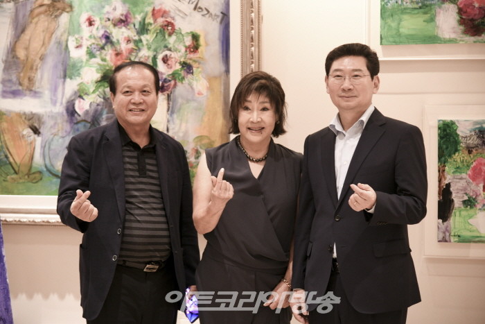 아트코리아문화예술협회 김한정 회장, 김경희 전 건국대학교 이사장, 이상일 용인시장