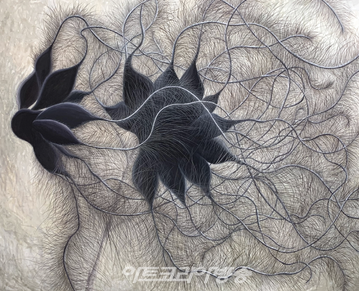 _부드럽고 뾰족한 것_, 2023, 순지에 채색, 색연필, 131×162.5 cm