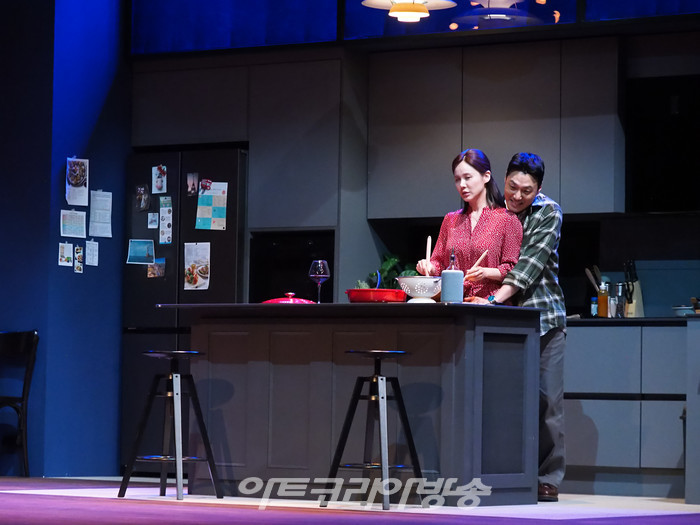 연극 '2시 22분 – A Ghost Story' 프레스콜(제니 역 아이비, 샘 역 최영준). 2023.07.25 사진 ⓒ아트코리아방송 이용선 기자
