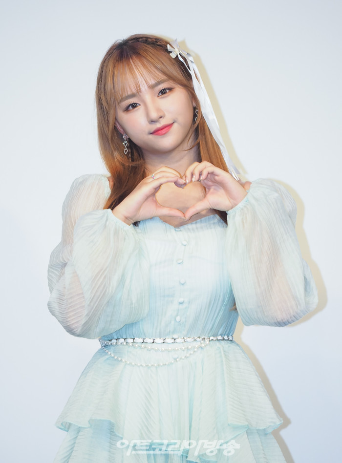 세러데이 여섯 번째 싱글 '파인드 서머'(Find Summer) 발매 기념 쇼케이스(아연) 2023.07 27 사진 ⓒ아트코리아방송 이용선 기자