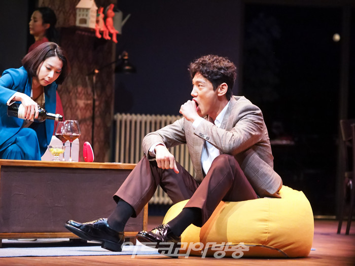 연극 '2시 22분 – A Ghost Story' 프레스콜(로렌 역 방진의, 벤 역 양승리). 2023.07.25 사진 ⓒ아트코리아방송 이용선 기자