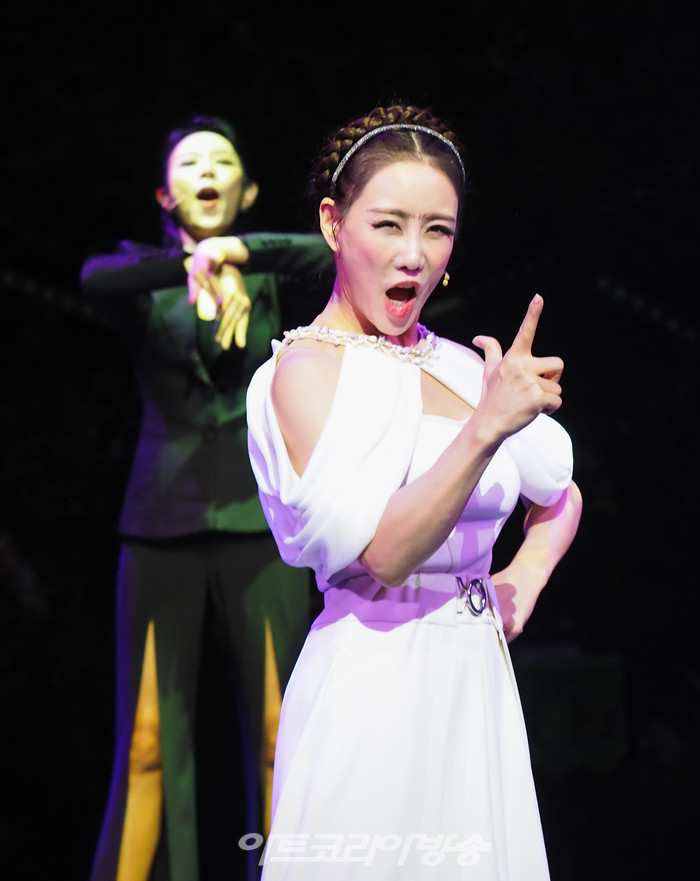 뮤지컬 '프리다' 프레스콜(프리다 칼로 역 김소향, 레플레하 역 리사). 2023.08.10 사진 ⓒ아트코리아방송 이용선 기자