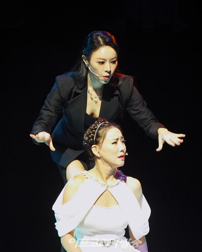 뮤지컬 '프리다' 프레스콜(프리다 칼로 역 김소향, 레플레하 역 리사). 2023.08.10 사진 ⓒ아트코리아방송 이용선 기자