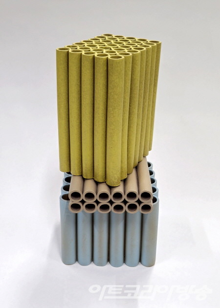 조용규 作_결합_220x265x515mm_청자토_2023