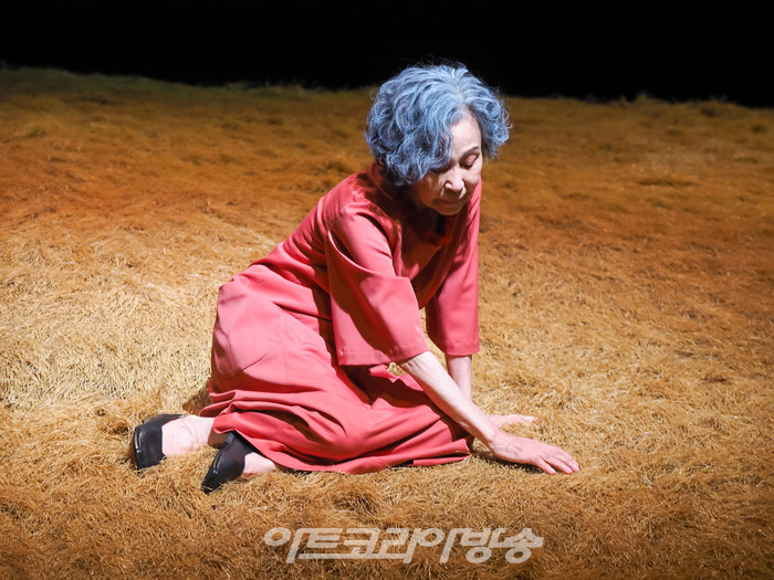 연극 '토카타' 프레스콜(여자 역 손숙) 2023.08.23 사진 ⓒ아트코리아방송 이용선 기자