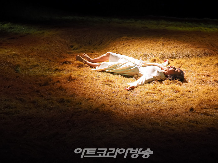 연극 '토카타' 프레스콜(여자 역 손숙) 2023.08.23 사진 ⓒ아트코리아방송 이용선 기자