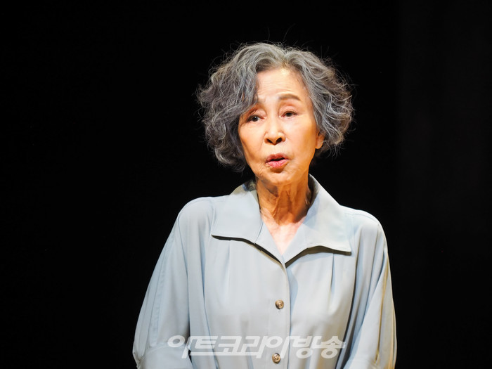 연극 '토카타' 프레스콜(여자 역 손숙) 2023.08.23 사진 ⓒ아트코리아방송 이용선 기자
