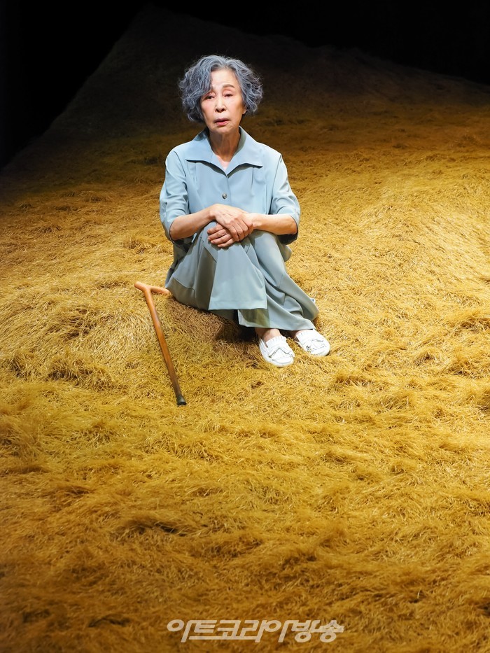 연극 '토카타' 프레스콜(여자 역 손숙) 2023.08.23 사진 ⓒ아트코리아방송 이용선 기자