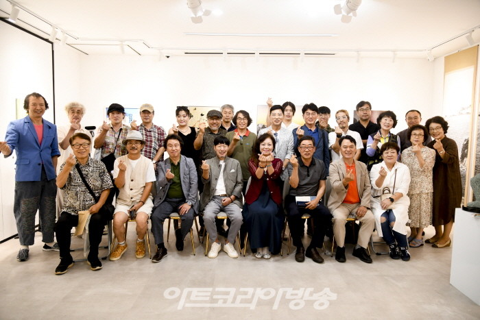 디지털 아트 18인전 개막식