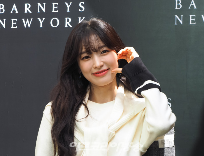 브랜드 '바니스 뉴욕' 한국 론칭 행사(오마이걸 아린) 2023.08.31 사진 ⓒ아트코리아방송 이용선 기자