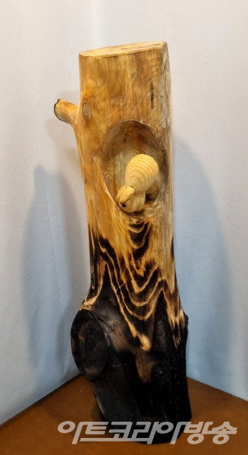 신필균 作_타호-그만..!_300x250x800mm · Let’s Forest 2023, 서울