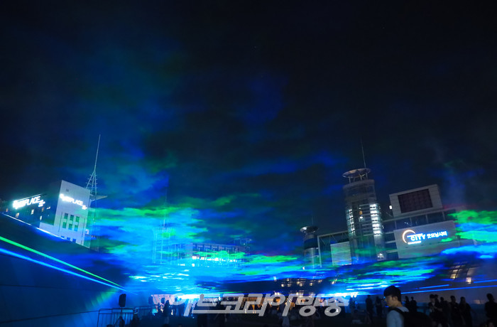 '서울라이트 DDP 2023 가을' 행사 중 댄 아셔 '보레알리스 DDP' 댄 아셔 X LG OLED.  2023.08.31 사진 ⓒ아트코리아방송 이용선 기자