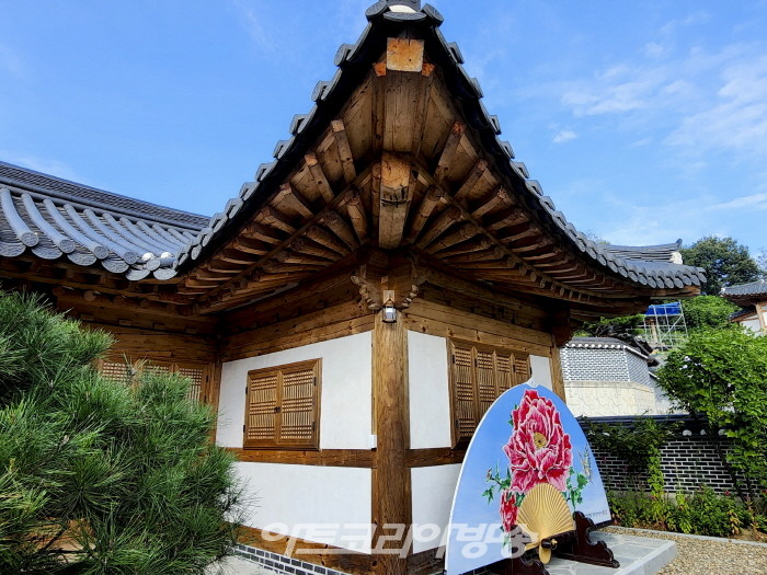 청주 한옥마을, 김충식 한국화갤러리 '김충식 작가 개인전'