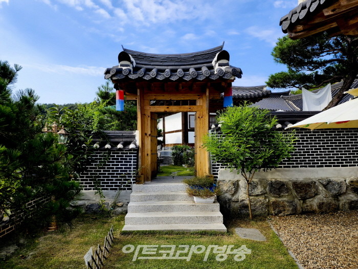 청주 한옥마을, 김충식 한국화갤러리 '김충식 작가 개인전'