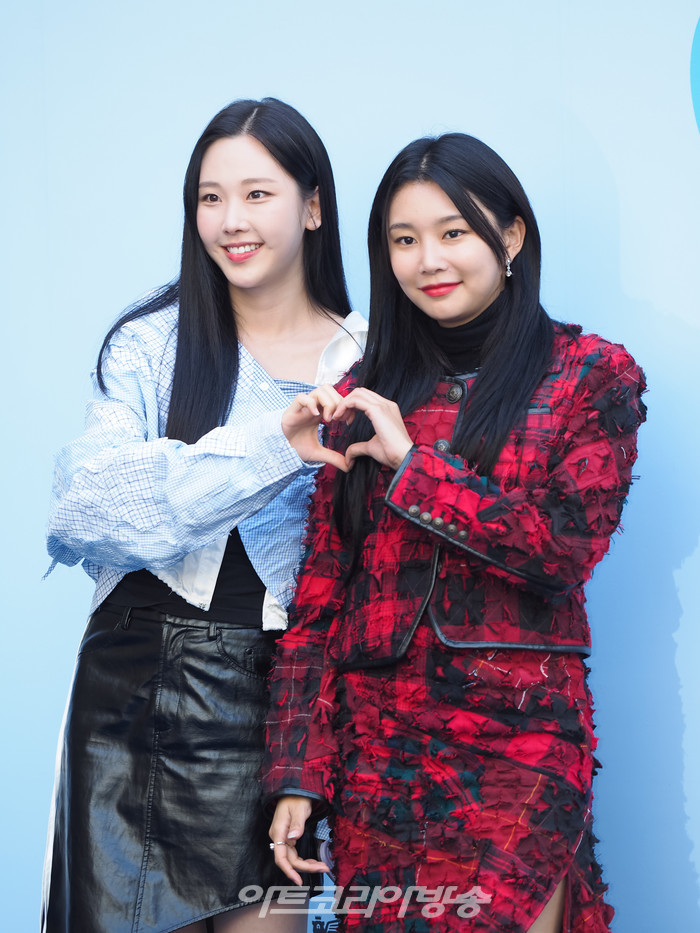 2024 SS 서울패션위크 얼킨 컬렉션 포토월 행사(나윤&혜빈) 2023.09.05 사진 ⓒ아트코리아방송 이용선 기자