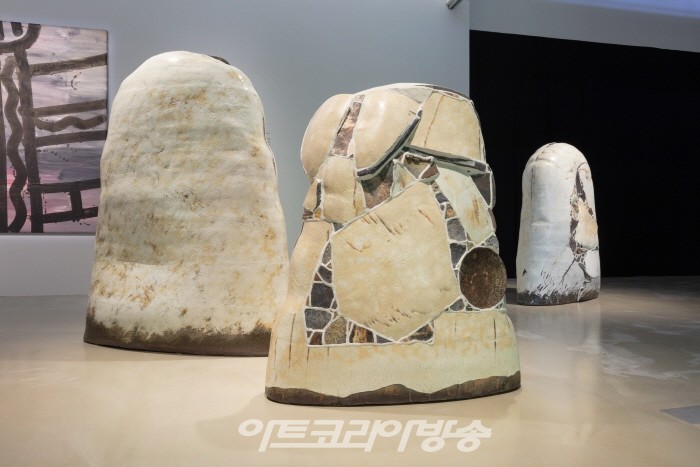 서울공예박물관 '공예 다이얼로그' 특별기획전-분청 이강효 작품사진