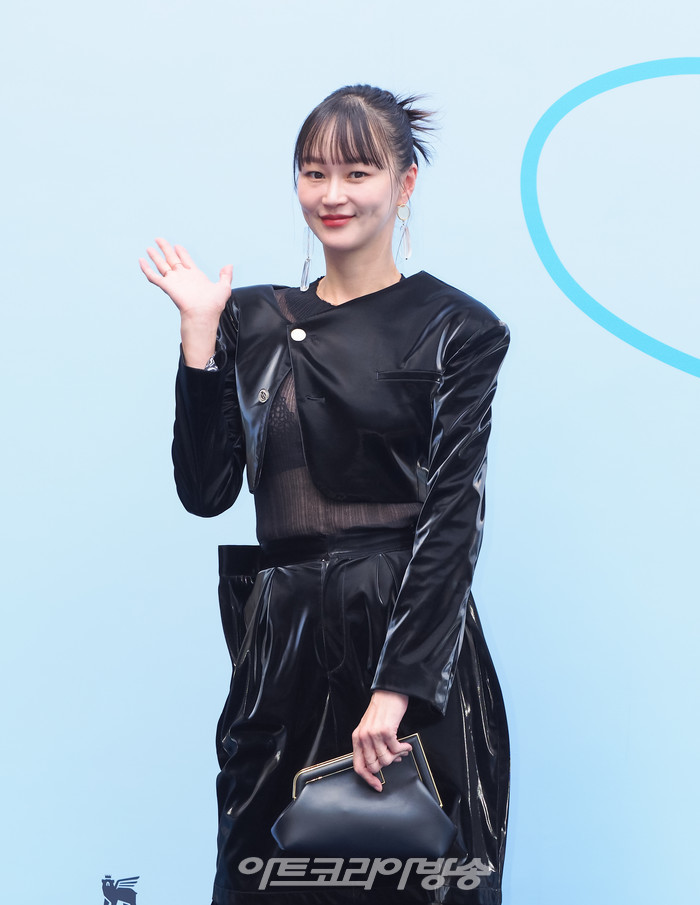 2024 SS 서울패션위크 홀리넘버세븐 컬렉션 포토월 행사(모델 이혜정) 2023.09.06 사진 ⓒ아트코리아방송 이용선 기자