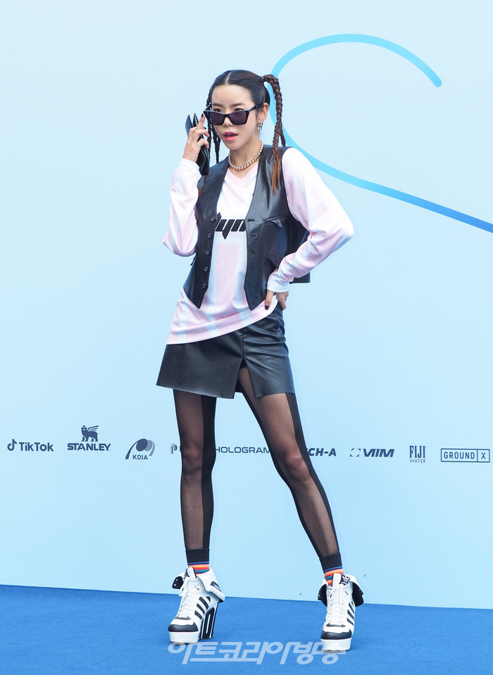 2024 SS 서울패션위크 홀리넘버세븐 컬렉션 포토월 행사(모델 정하은) 2023.09.06 사진 ⓒ아트코리아방송 이용선 기자