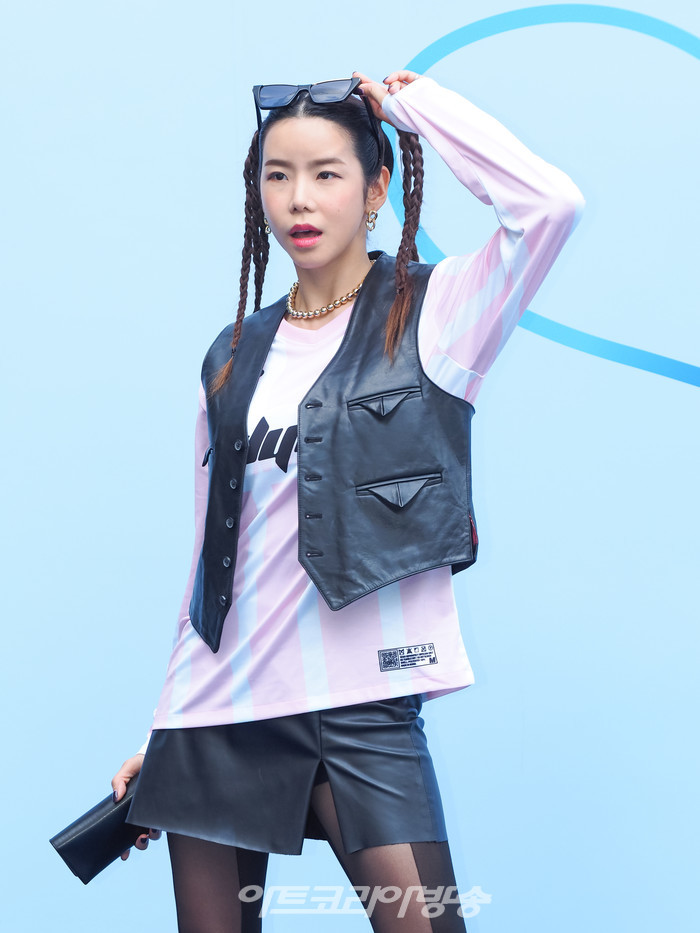 2024 SS 서울패션위크 홀리넘버세븐 컬렉션 포토월 행사(모델 정하은) 2023.09.06 사진 ⓒ아트코리아방송 이용선 기자