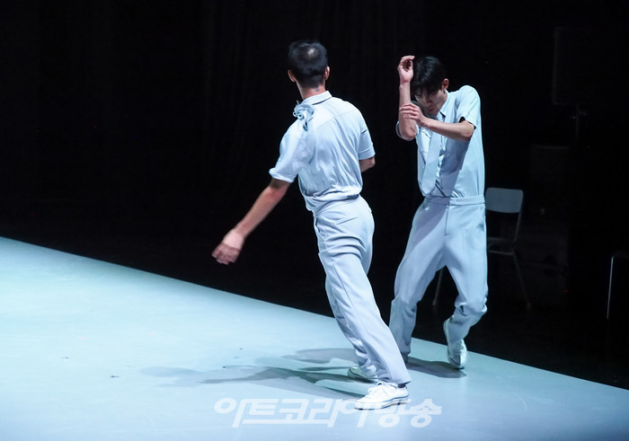 세종 컨템퍼러리 시즌 '싱크 넥스트 23(Sync Next 23) 현대무용 '그리멘토'(GRIMENTO) 전막 프레스콜. 2023.09.07 사진 ⓒ아트코리아방송 이용선 기자