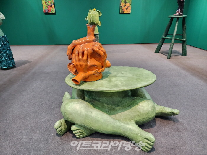 2023 프리즈 서울에 첫 참가한 샌프란시스코 '제시카 실버맨'