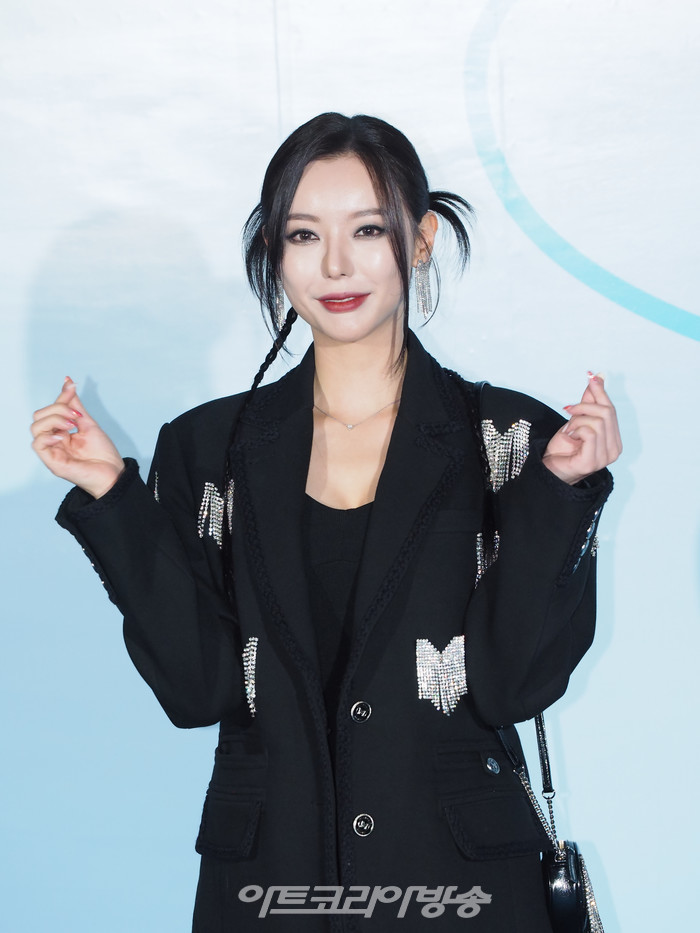 2024 SS 서울패션위크 메트로시티 컬렉션 포토월 행사(세리) 2023.09.09 사진 ⓒ아트코리아방송 이용선 기자