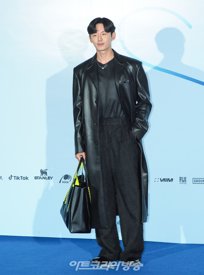 2024 SS 서울패션위크 메트로시티 컬렉션 포토월 행사(이지훈) 2023.09.09 사진 ⓒ아트코리아방송 이용선 기자