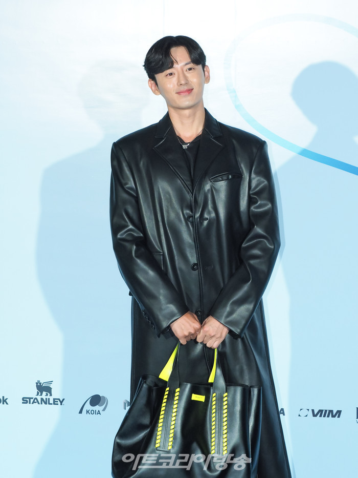 2024 SS 서울패션위크 메트로시티 컬렉션 포토월 행사(이지훈) 2023.09.09 사진 ⓒ아트코리아방송 이용선 기자