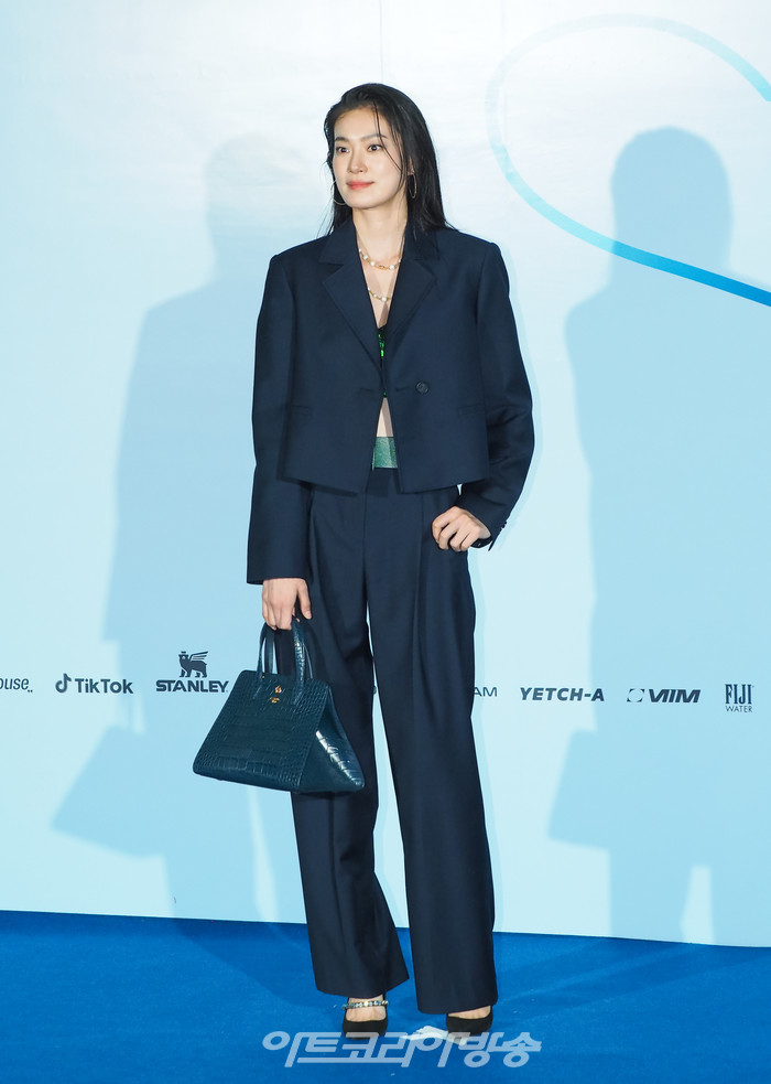 2024 SS 서울패션위크 메트로시티 컬렉션 포토월 행사(옥자연) 2023.09.09 사진 ⓒ아트코리아방송 이용선 기자