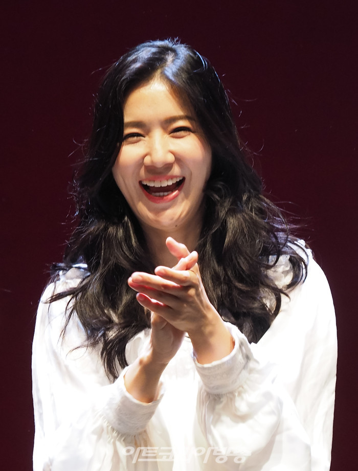 연극 '카르멘'의 전막시연(미카엘라 역 최나라) 2023.09.08 사진 ⓒ아트코리아방송 이용선 기자