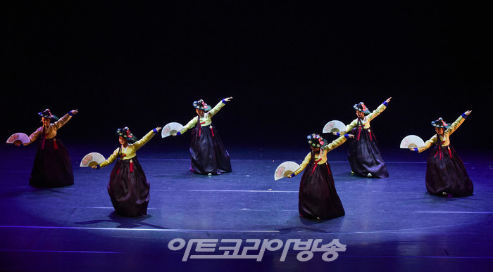 화선무. 출처 선운임이조춤보존회