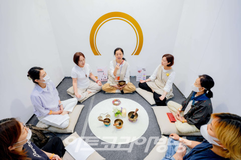 2023대한민국불교문화엑스포 부스에서 진행된 선(禪) 명상 체험 프로그램