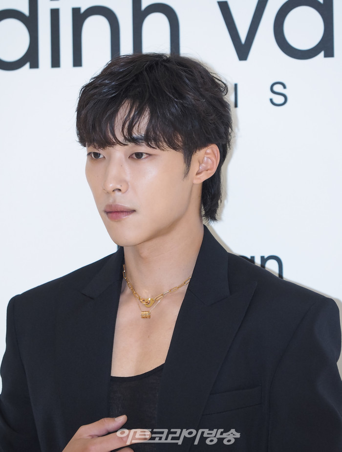 딘반(dinh van) 매장 오픈 기념 포토월 행사(우도환). 2023.09.20 사진 ⓒ아트코리아방송 이용선 기자