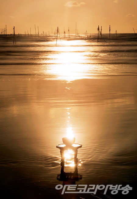 양양금 作 _ Mother's prayer #07_Archival Pigment Print_58x40cm_2016