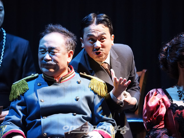 서울시극단 옴니버스극 '굿닥터' 프레스콜(장관 역 김귀선, 이반 역 이승우) 2023.10.06 사진 ⓒ아트코리아방송 이용선 기자