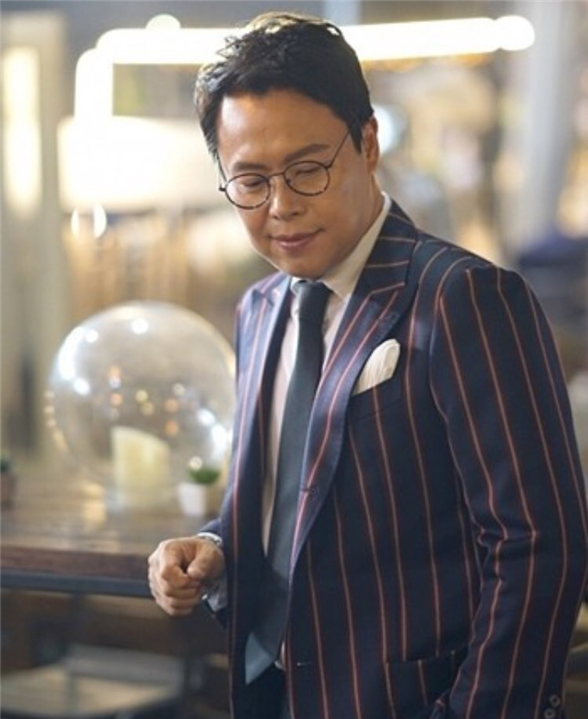 월계수양복점 이용범디자이너