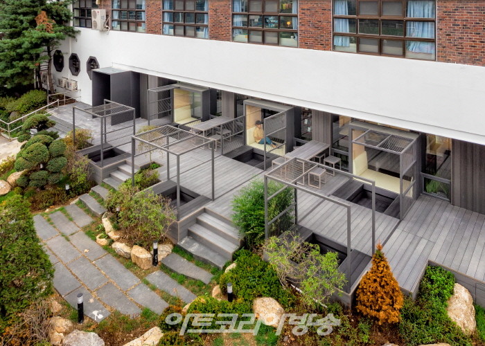 서울외국인학교 초등학교, 중학교 도서관_존홍