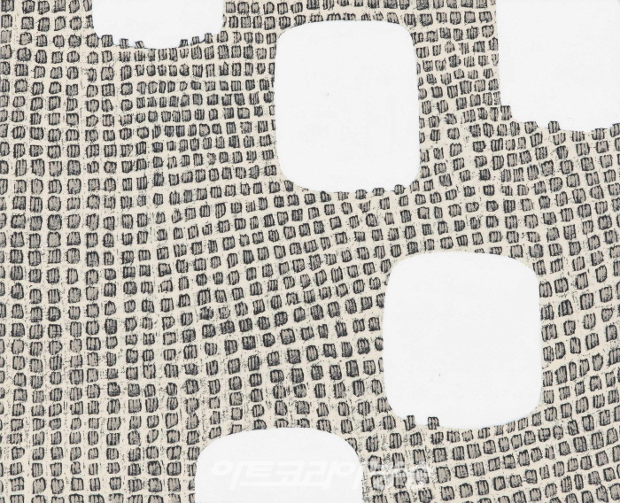 3_김형주, 마시멜로 21, 캔버스 한지에 아크릴릭 먹, 21.7 x 26.7cm, 2023