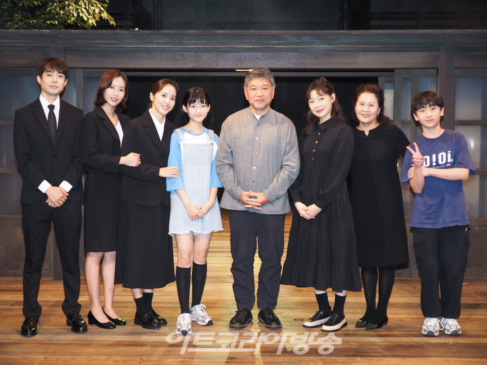 연극 '바닷마을 다이어리' (고레에다 히로카즈 감독 및 전 출연진) 2023.10.13 사진 ⓒ아트코리아방송 이용선 기자