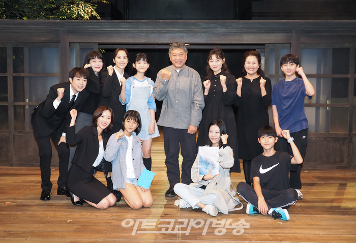 연극 '바닷마을 다이어리' (고레에다 히로카즈 감독 및 전 출연진) 2023.10.13 사진 ⓒ아트코리아방송 이용선 기자