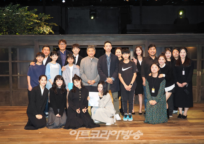 연극 '바닷마을 다이어리' (고레에다 히로카즈 감독 및 출연진, 스태프) 2023.10.13 사진 ⓒ아트코리아방송 이용선 기자